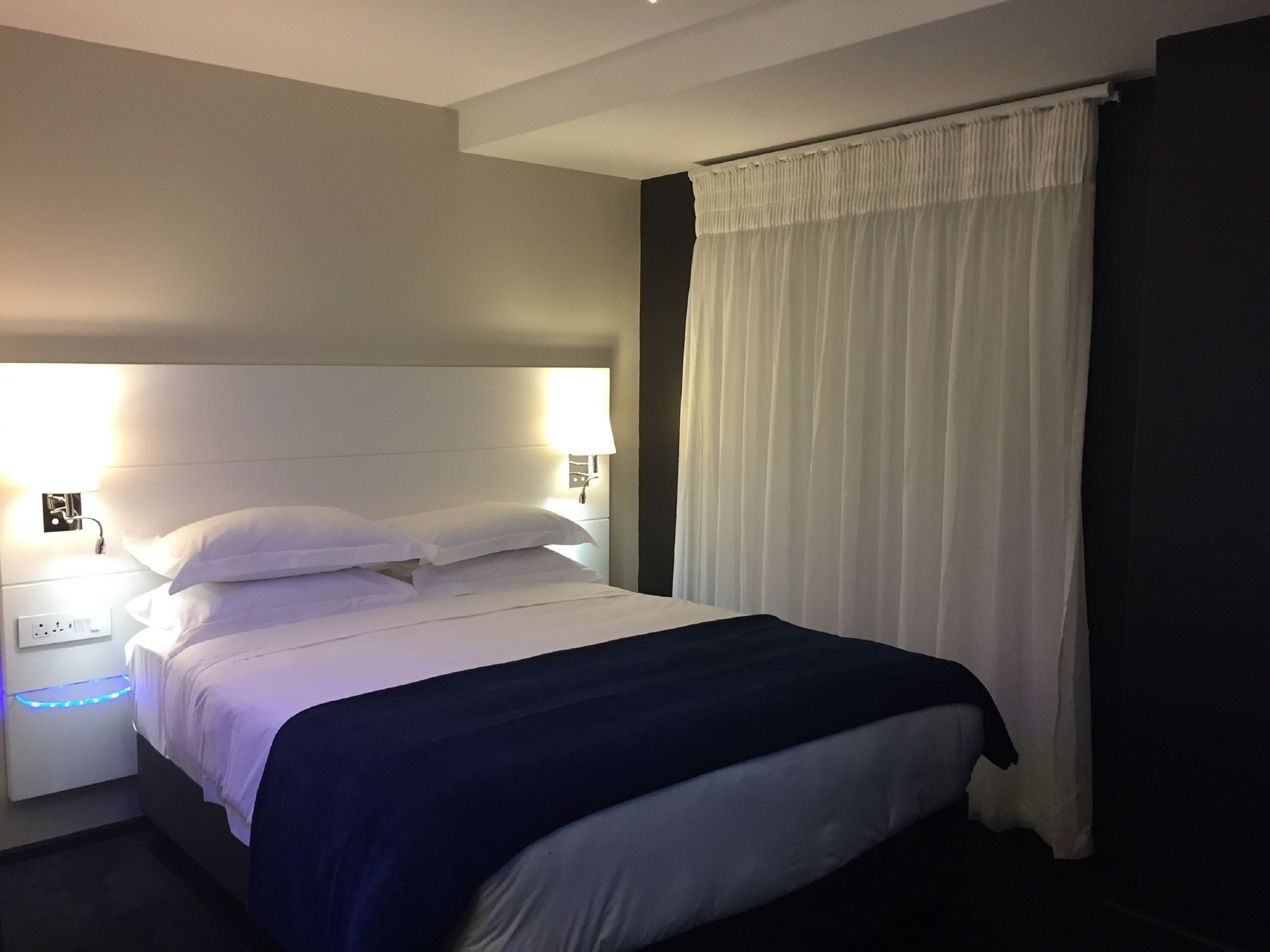 Onomo Hotel Johannesburg Sandton Exteriör bild